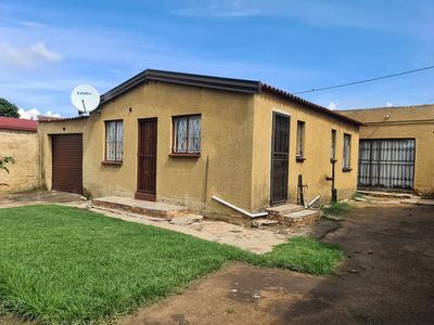 House For Sale in Palm Springs, Sebokeng